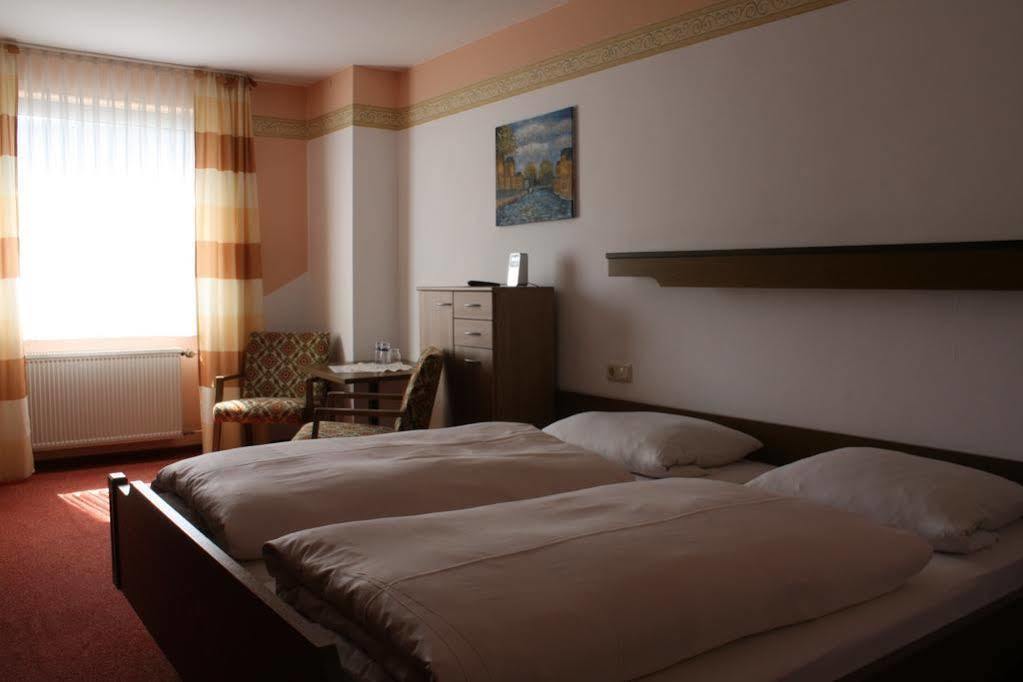 Ellenzer Goldbaeumchen Hotel Exterior foto